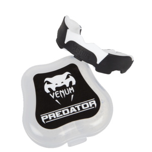 EU VENUM 0621 Venum Predator Mouthguard BlackWhite 0522 6