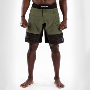 VENUM 04263 578R Venum Light Fightshort KhakiSilver 01 maj22